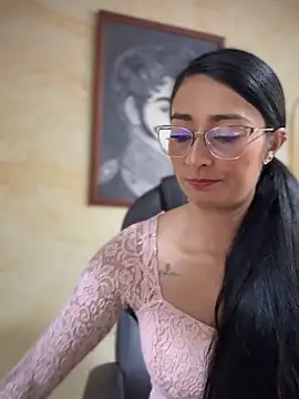 BELLA--26 online show from 10-13-25, 02:40