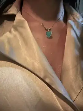 BELLA--26 online show from 10-18-25, 01:35