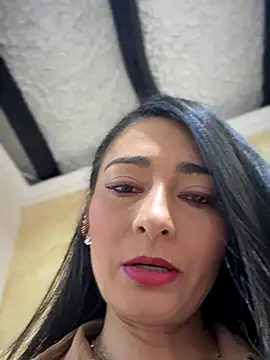 BELLA--26 online show from 09-19-25, 01:59