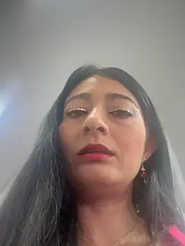 BELLA--26 online show from 11-06-25, 01:37