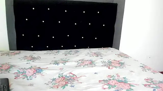 violetadumsper online show from 10-20-25, 03:19