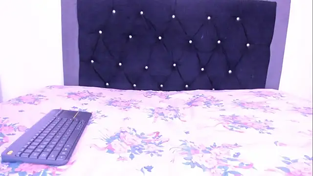 violetadumsper online show from 09-19-25, 03:21
