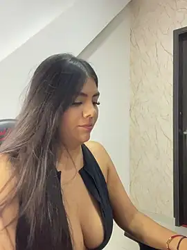 Snapshot of lia_ros chatting on 01-01-25, 03:23 lia ros online show from 01-01-25, 03:23