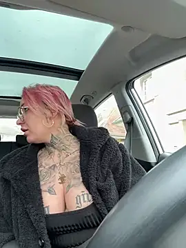 Mia-Fuchs online show from 03-10-25, 11:23