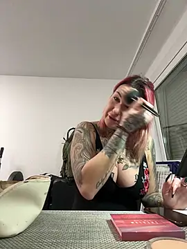 Mia-Fuchs online show from 03-05-25, 07:06