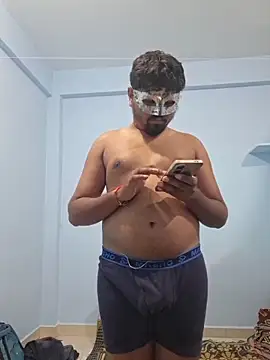 Snapshot of Desi_Heat chatting on 11-12-25, 12:59 Desi Heat online show from 11-12-25, 12:59