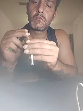 MAGNETICDADDY8 online show from 10-30-25, 04:48