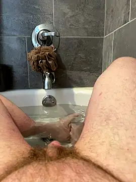 Snapshot of Ucsamiam chatting on 09-18-25, 10:13 Ucsamiam online show from 09-18-25, 10:13