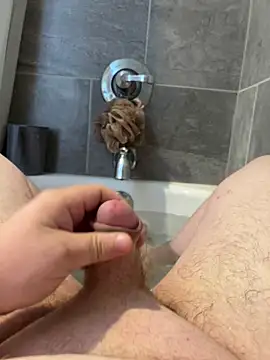 Snapshot of Ucsamiam chatting on 09-28-25, 12:23 Ucsamiam online show from 09-28-25, 12:23