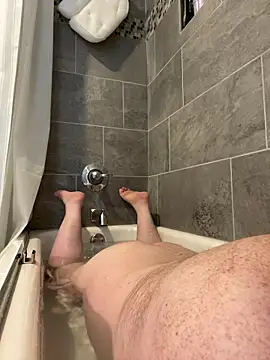 Snapshot of Ucsamiam chatting on 09-10-25, 04:55 Ucsamiam online show from 09-10-25, 04:55