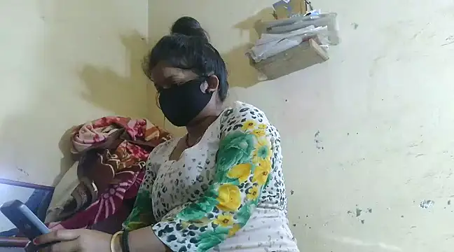 karishma736 online show from 03-17-25, 04:43