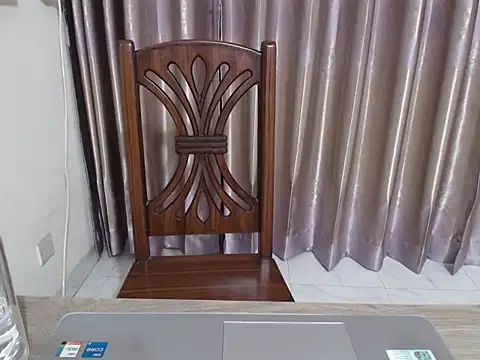 Elena-Cruz online show from 01-20-25, 07:04