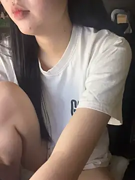 michikami18 online show from 01-05-25, 06:24