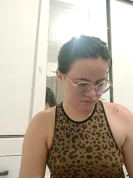 camillebr online show from 12-16-25, 12:04