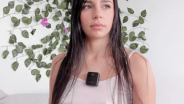 Snapshot of Laurensmith9 chatting on 04-28-26, 02:21 Laurensmith9 online show from 04-28-26, 02:21