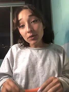 NickiYoung online show from 01-10-25, 09:02