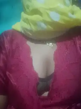 YourHotRandi online show from 01-08-25, 05:59