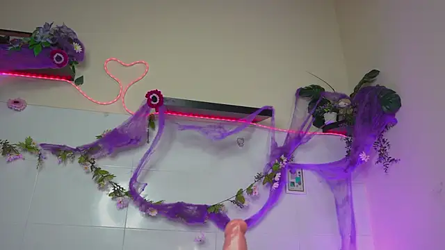 bri cullen online show from 11-06-25, 02:04