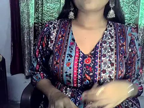 SIYA MAVI online show from 11-13-25, 04:16