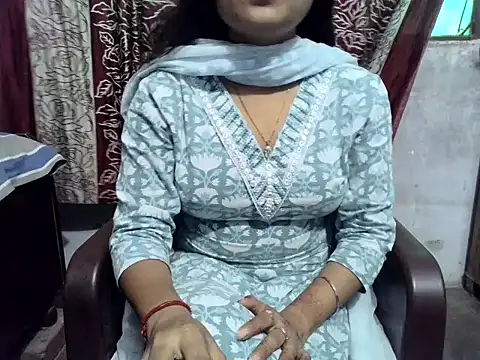 SIYA MAVI online show from 05-02-26, 01:55