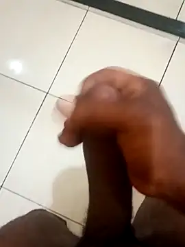 Snapshot of rodrig2107 chatting on 02-10-26, 12:37 rodrig2107 online show from 02-10-26, 12:37