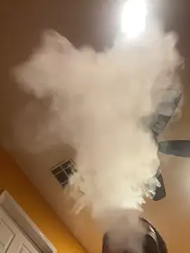 Snapshot of LA_cloudzzpnp chatting on 01-14-25, 09:35 LA cloudzzpnp online show from 01-14-25, 09:35