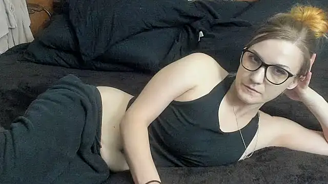 Snapshot of Kitty_DaCocks chatting on 11-03-25, 05:49 Kitty DaCocks online show from 11-03-25, 05:49