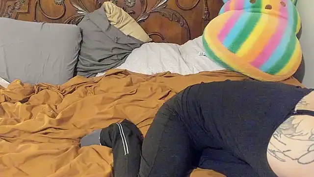 Snapshot of Kitty_DaCocks chatting on 10-06-25, 11:38 Kitty DaCocks online show from 10-06-25, 11:38