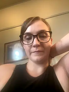 Snapshot of Kitty_DaCocks chatting on 10-02-25, 08:45 Kitty DaCocks online show from 10-02-25, 08:45