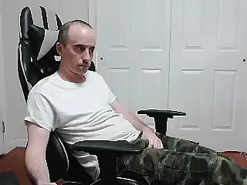 Snapshot of drummer9 chatting on 01-01-25, 11:18 drummer9 online show from 01-01-25, 11:18