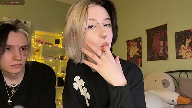 VeryRare TwinS online show from 10-06-25, 09:37