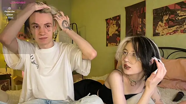 VeryRare TwinS online show from 09-10-25, 10:31