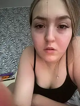 Snapshot of Emilie_Kitty chatting on 01-03-25, 06:55 Emilie Kitty online show from 01-03-25, 06:55