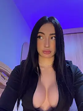 Maddy Jones online show from 02-07-26, 01:02