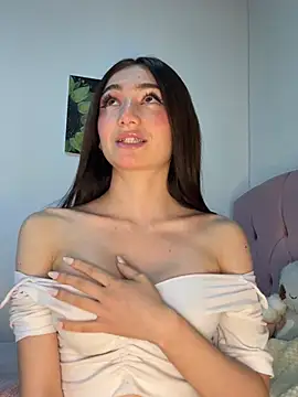 Snapshot of Maddy_Jones chatting on 03-18-25, 10:48 Maddy Jones online show from 03-18-25, 10:48