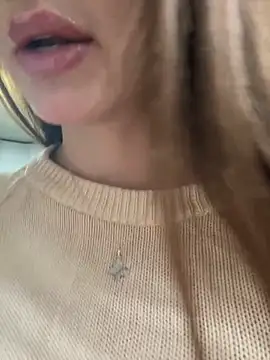 Snapshot of Maddy_Jones chatting on 09-30-25, 01:55 Maddy Jones online show from 09-30-25, 01:55