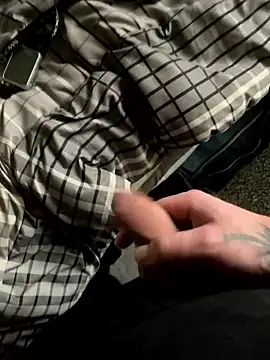 coreyl9718 online show from 01-11-26, 07:32