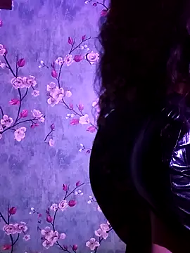 Angelnirvanaa online show from 10-18-25, 03:03