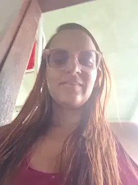 AliceRuivinha2 online show from 06-18-26, 03:50