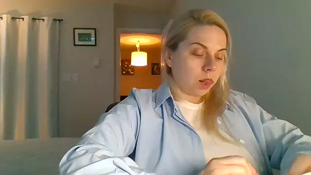 HappyIva online show from 11-14-25, 06:06