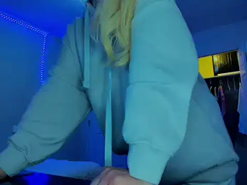 HappyIva online show from 03-05-25, 02:36