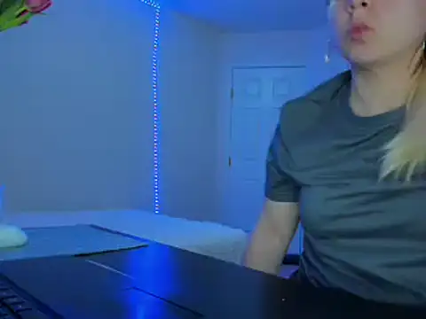 HappyIva online show from 03-10-25, 07:00