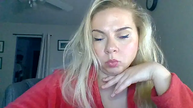 HappyIva online show from 10-19-25, 05:37
