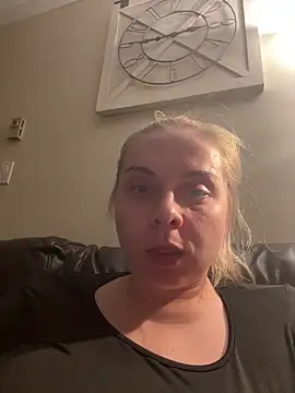 HappyIva online show from 11-24-25, 10:15