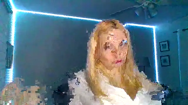 HappyIva online show from 12-20-25, 05:38