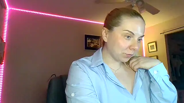 HappyIva online show from 12-05-25, 12:54