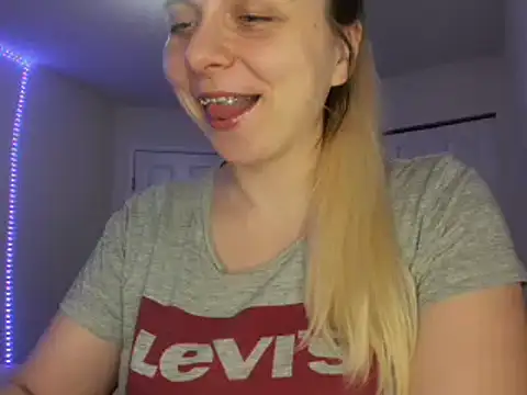 HappyIva online show from 02-25-25, 08:14