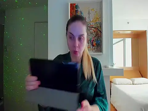 HappyIva online show from 01-23-25, 08:56