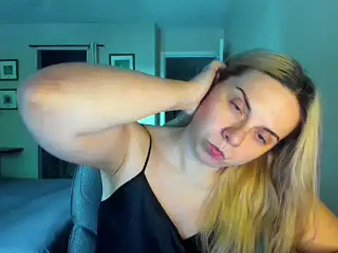 HappyIva online show from 09-18-25, 12:35