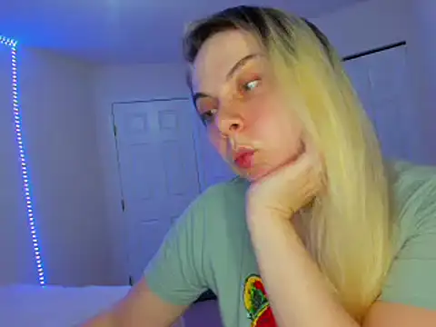 HappyIva online show from 02-25-25, 12:36